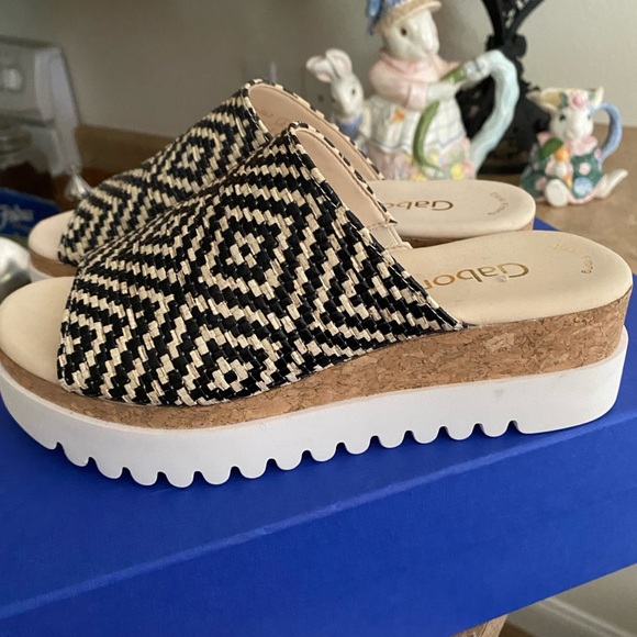Brand New! Gabor slides platforms. Size 6 US 3 1/2 Euro - Picture 3 of 7